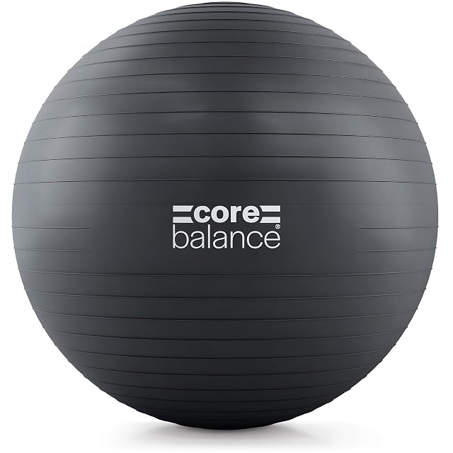 Core Balance Ball allein auf Weiß, anthrazitgrau, dichte waagerechte Rippung, der Name quer über der Mitte