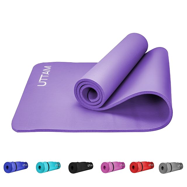 UTTAM violette besonders dicke Schaum-Yogamatte, gerollt mit einem Tragegurt
